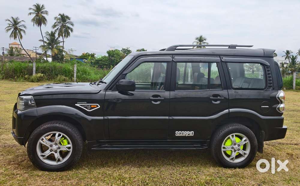 Mahindra Scorpio S10, 2015, Diesel