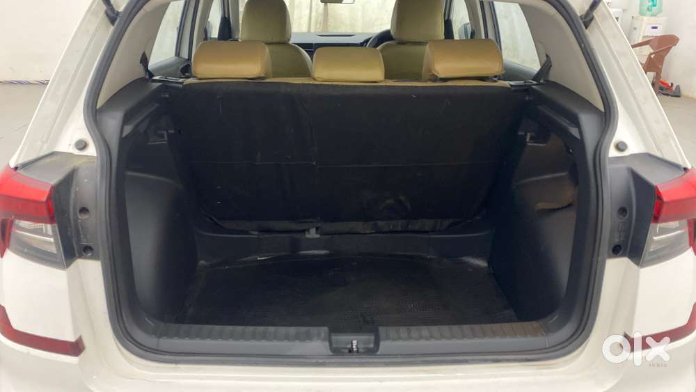 Skoda Kushaq 1.0 Tsi Active, 2022, Petrol