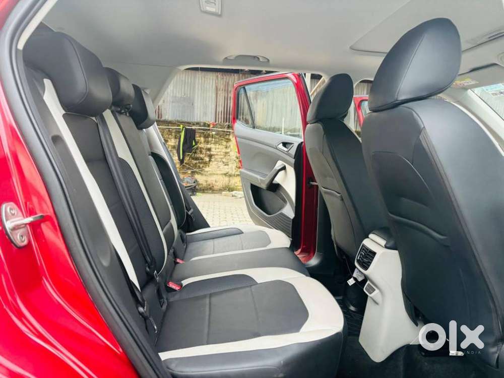 Volkswagen Taigun Topline 1.0 Tsi At (electric Seats), 2024, Petrol