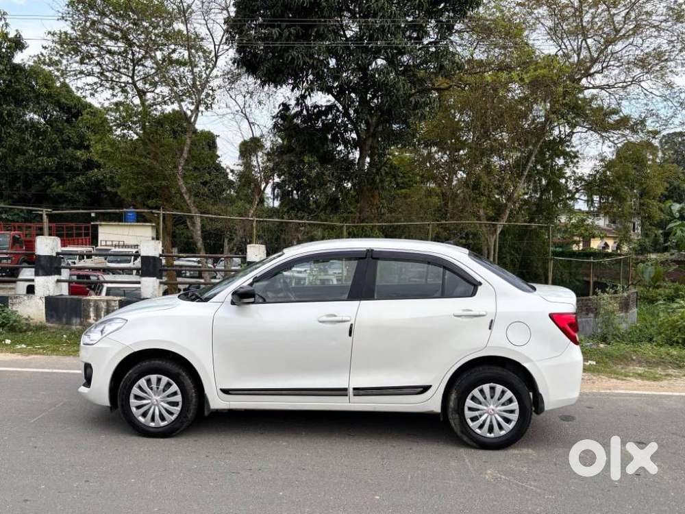 Maruti Suzuki Dzire 1.2 Vxi, 2023, Petrol