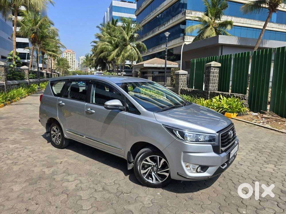 Toyota Innova Crysta 2.4 G Plus Mt 8 Str, 2024, Diesel