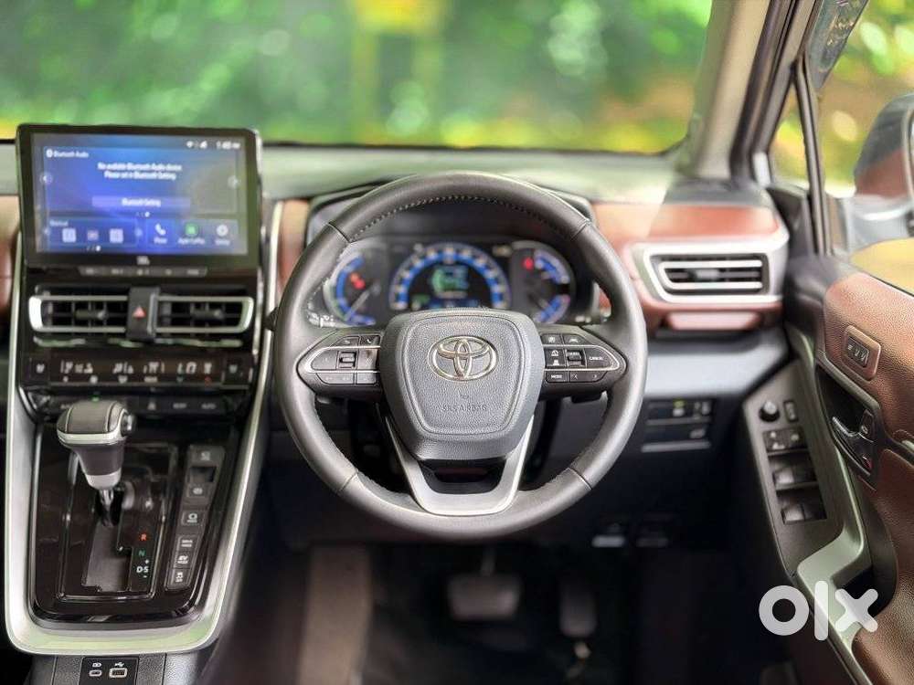 Toyota Innova Hycross 2.0 Zx (o) Hybrid 7 Str, 2024, Cng & Hybrids
