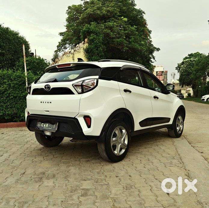 Tata Nexon 1.2 Revotron Xm Plus (s), 2022, Petrol
