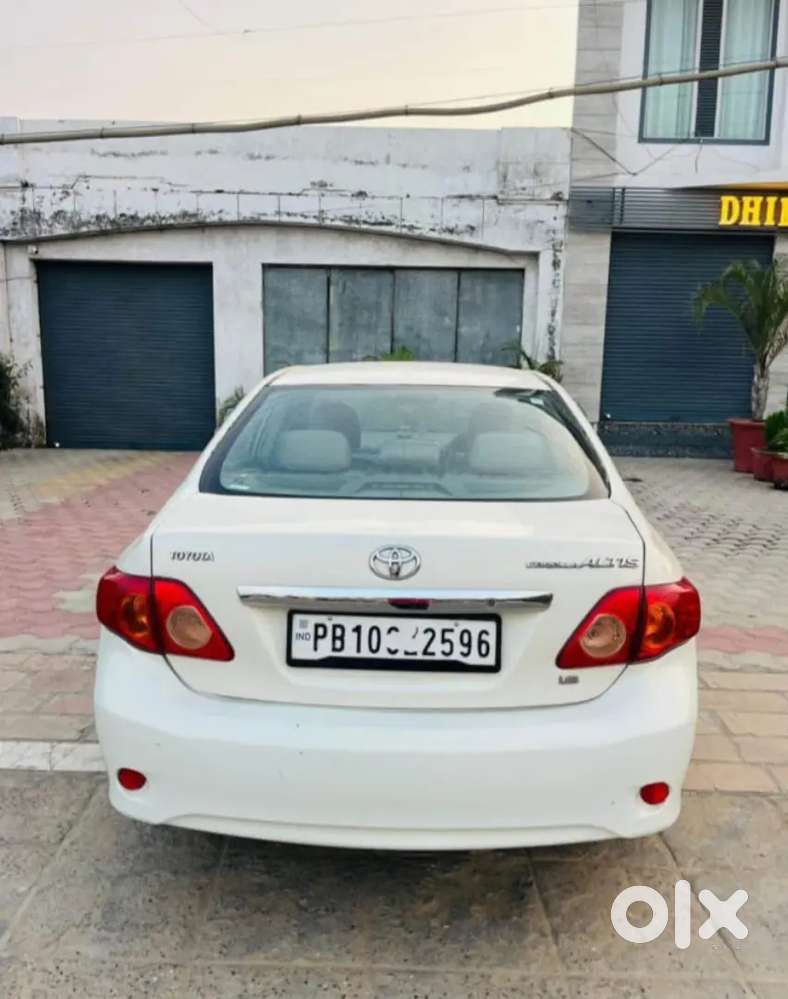 Toyota Corolla 2010 Petrol 123000 Km Driven⁷