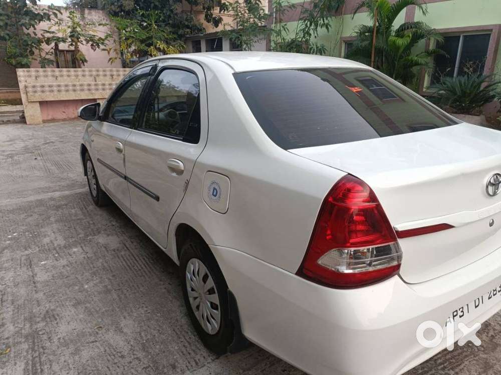 Maruti Suzuki Dzire 1.2 Zxi, 2017, Petrol