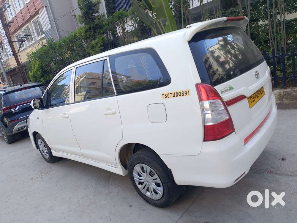 Toyota Innova 2.5 G (diesel) 8 Seater, 2016, Diesel