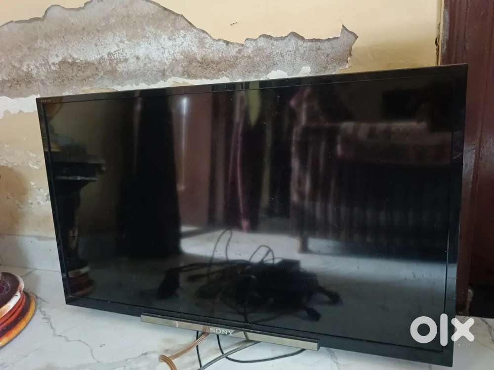 Tv is in good condition