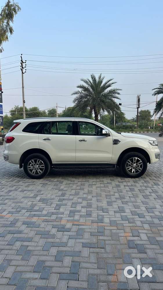 Ford Endeavour 3.2 Titanium At 4x4, 2017, Diesel