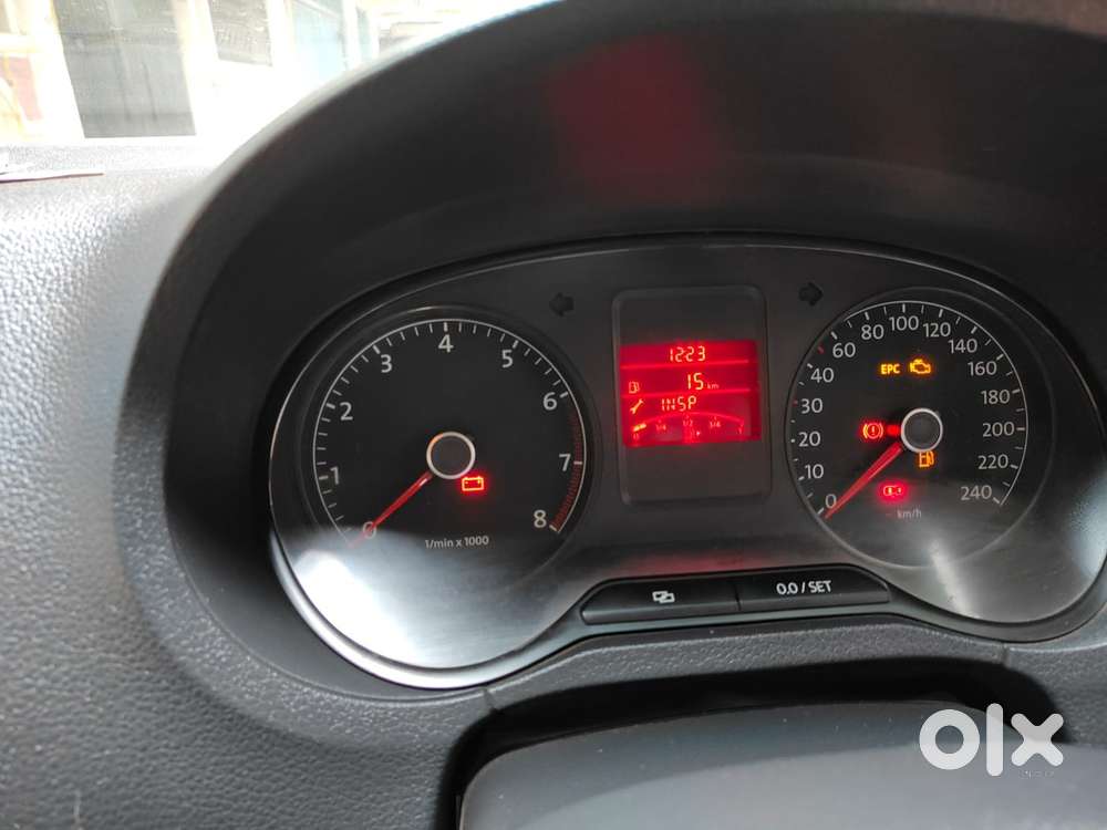 Volkswagen Polo Petrol Manual 2011