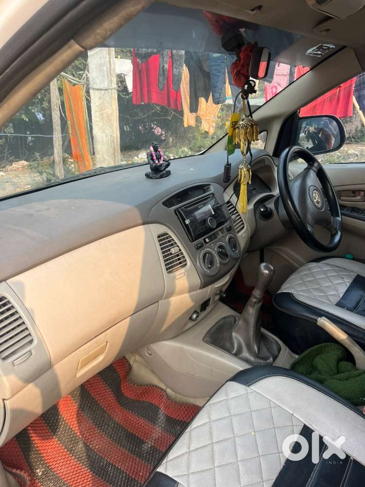 Toyota Innova 2011 Electric Good Condition