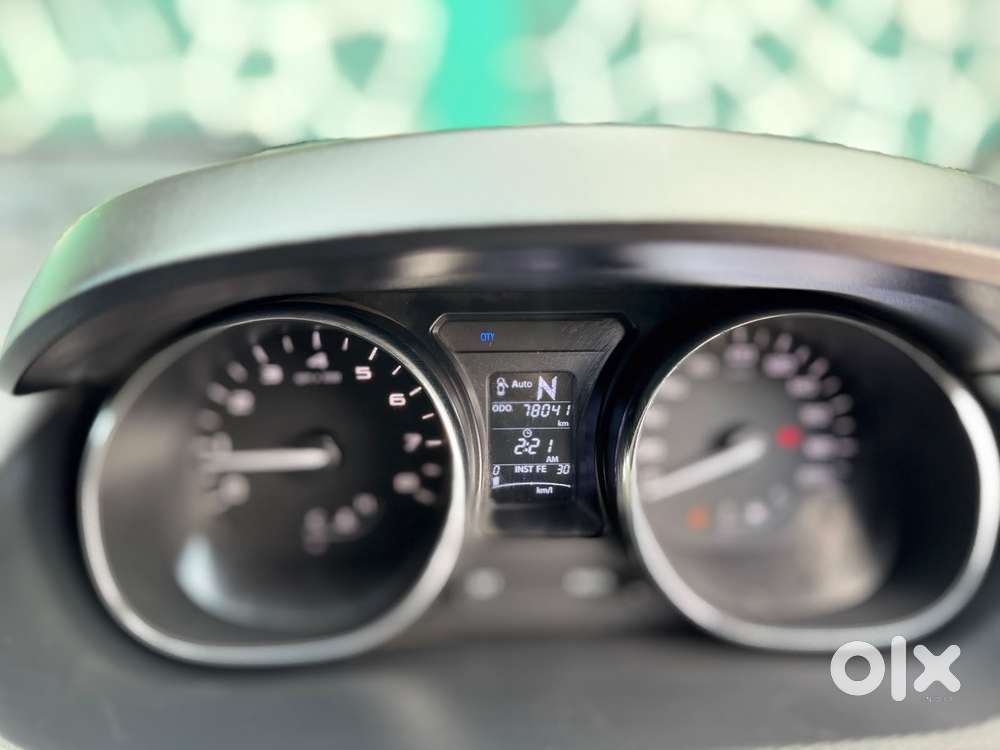 Tata Tiago, 2018, Petrol
