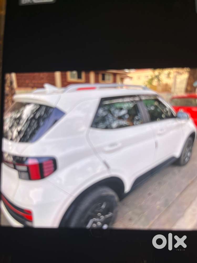 Hyundai New Venue Petrol Manual 2024