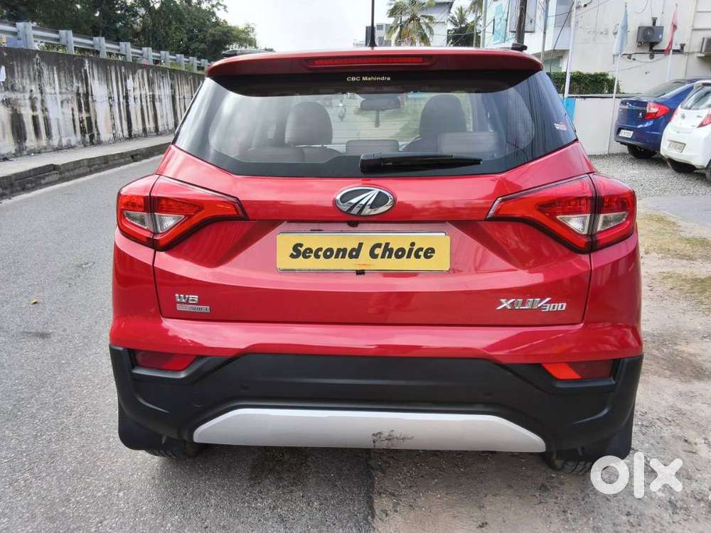 Mahindra Xuv300 1.2 W8 (o) Amt Petrol, 2024, Petrol