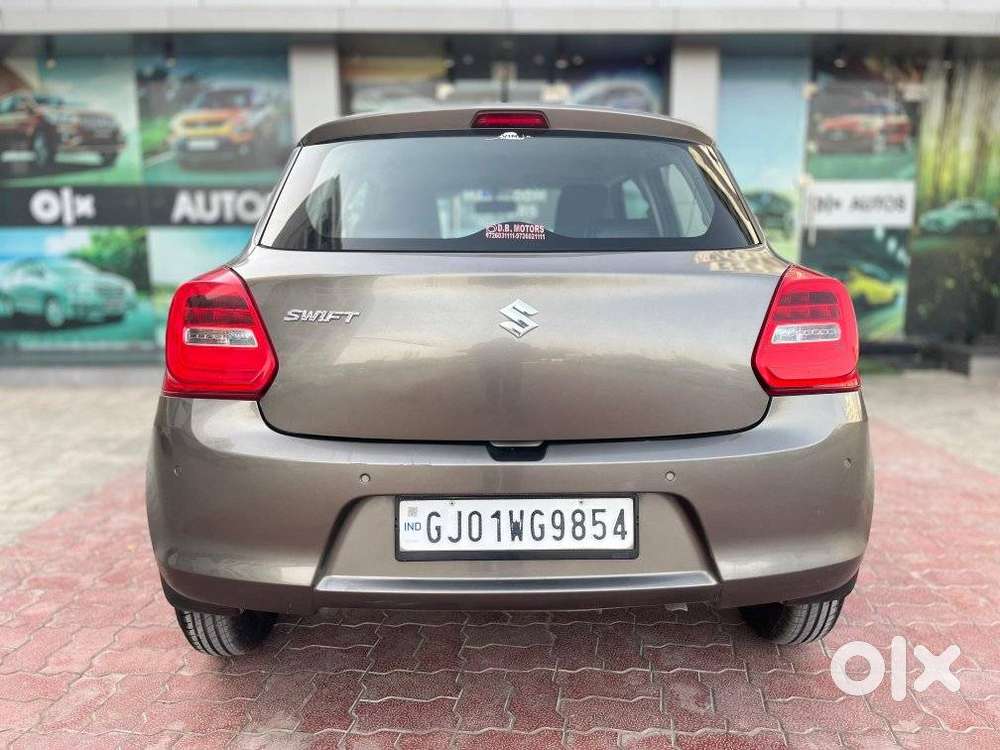 Maruti Suzuki Swift Vxi + Manual, 2022, Petrol
