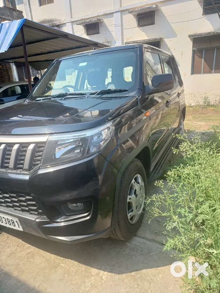 Mahindra Bolero Neo N8 2023  Diesel  Manual  Black