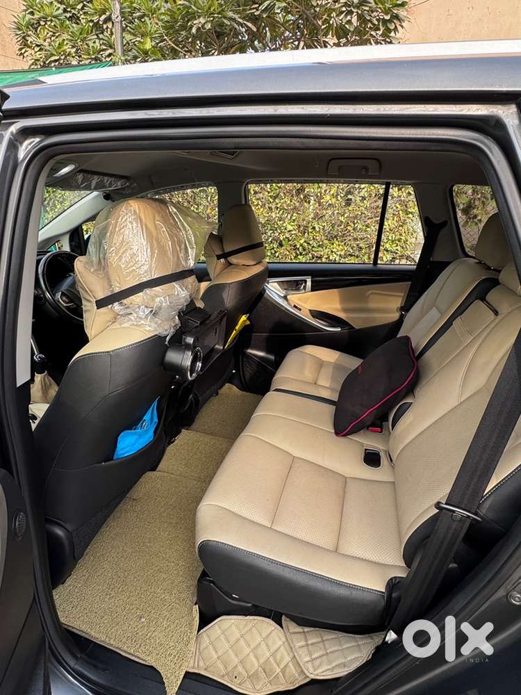 •	Toyota Crysta Gx 8-seater – Immaculate Condition  Single Owner