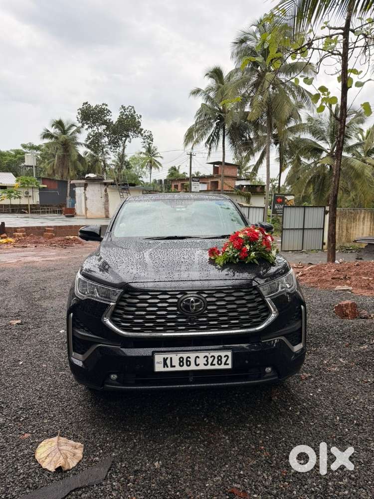 2024 Toyota Innova Hycross Petrol