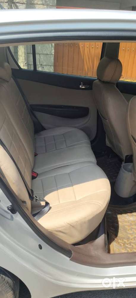 Hyundai I20 2010-2012 1.2 Asta Option With Sunroof, 2011, Petrol