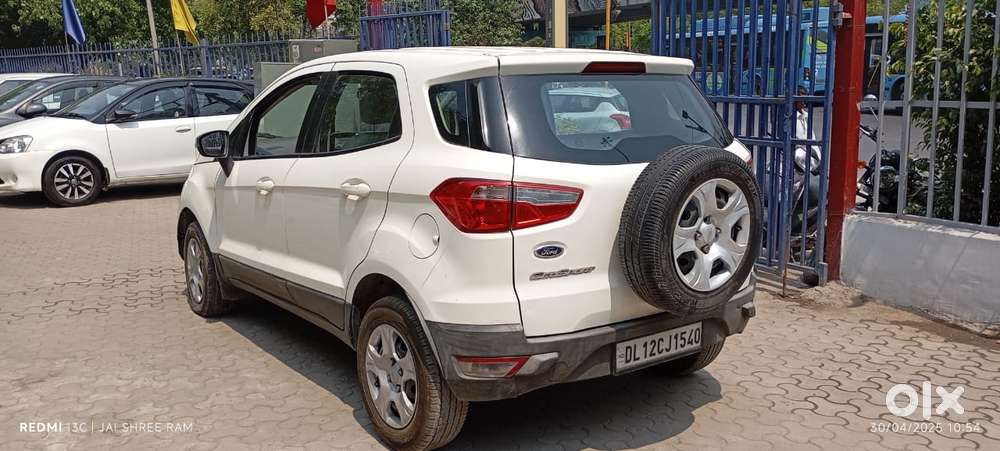 Ford Escort, 2015, Petrol