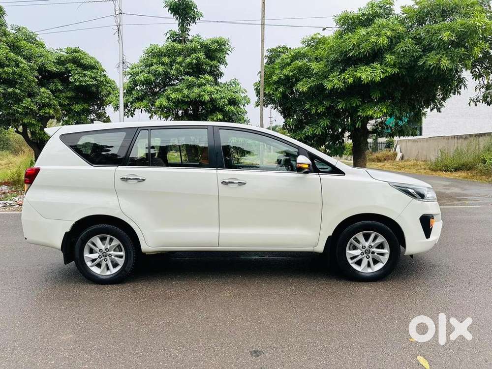 Toyota Innova Crysta 2017 Diesel Well Maintained