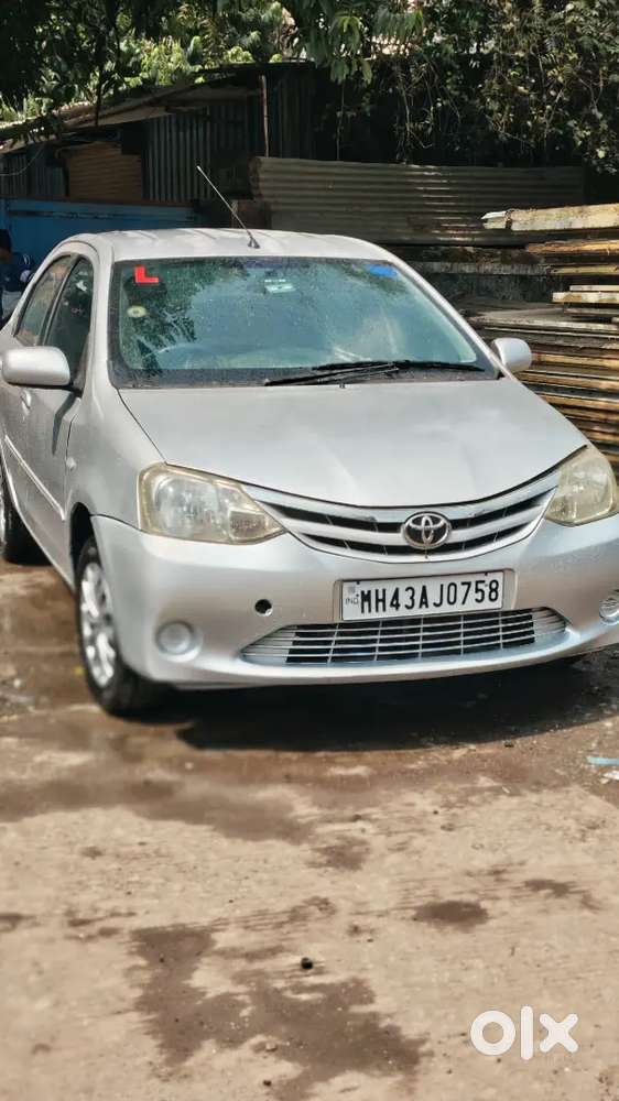 Toyota Etios 1.5 V 2011