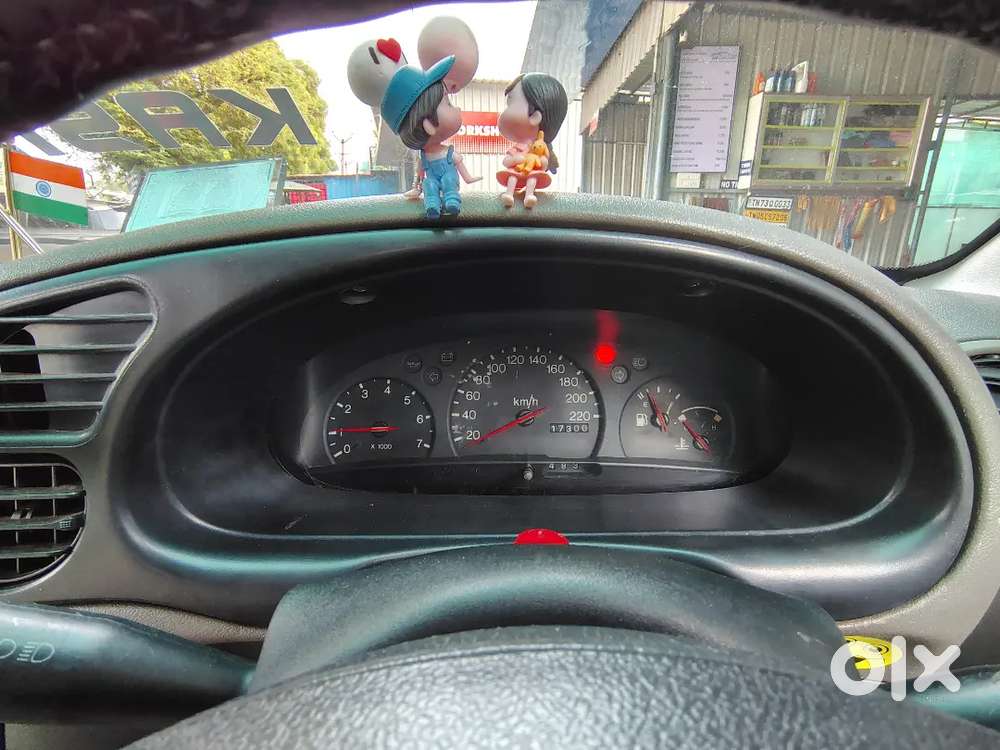 Ford Ikon 1.6 Zxi 2004