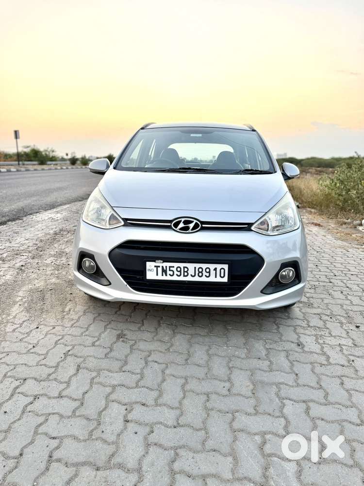 Hyundai Grand I10 Asta Option, 2016, Petrol