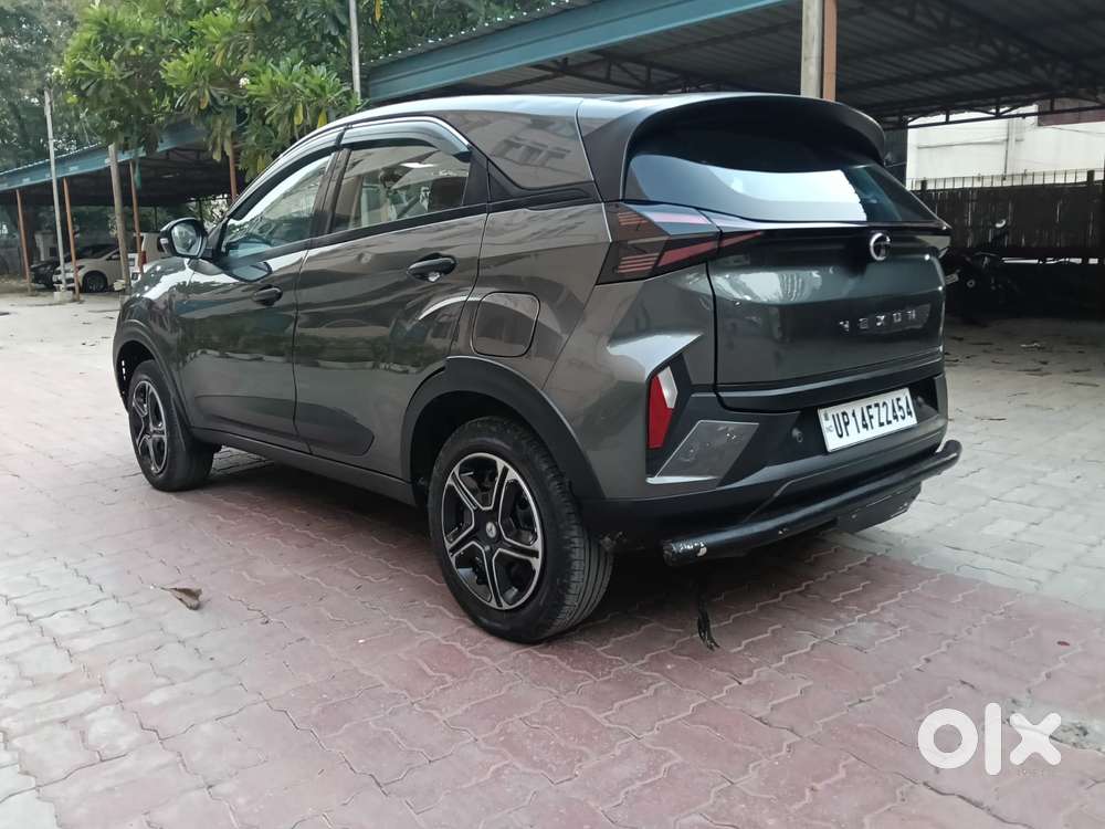 Tata Nexon Smart 1.2 Revotron Petrol 5 Mt, 2024, Cng & Hybrids