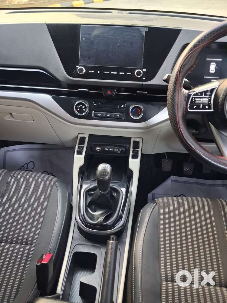 Kia Carens 1.5 Prestige 7 Str, 2023, Petrol