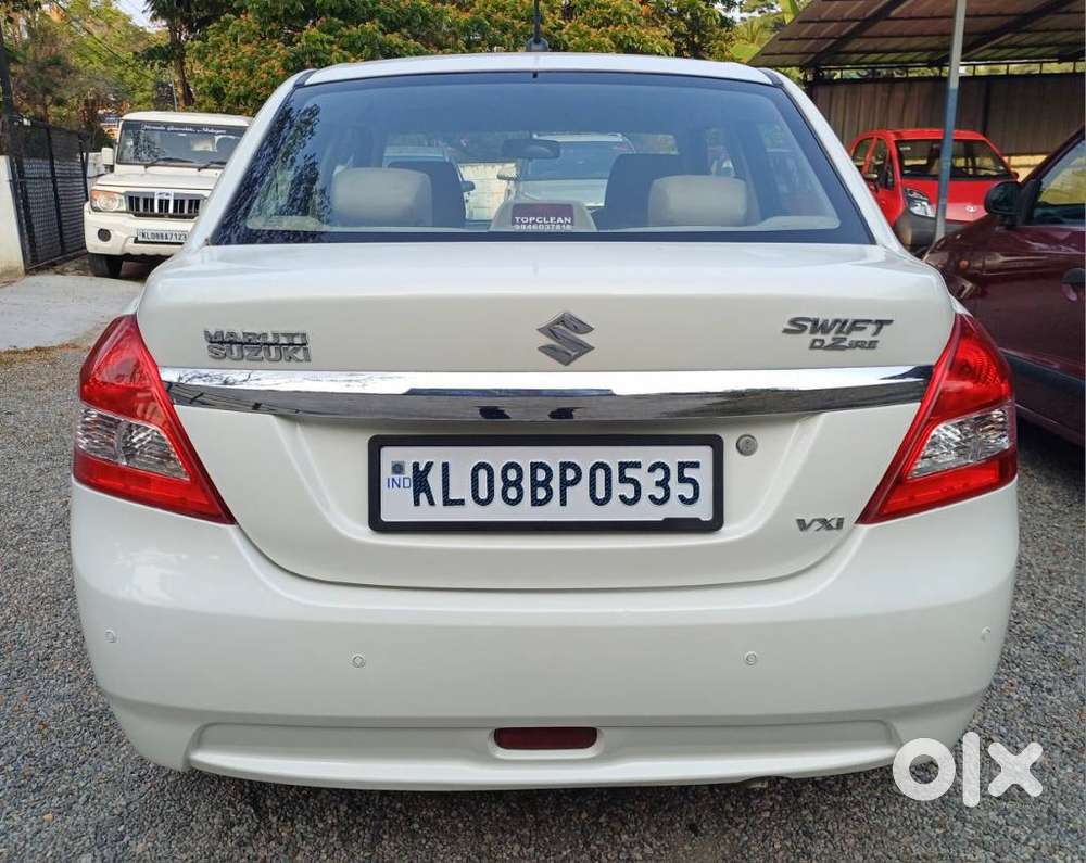 Maruti Suzuki Swift Dzire 1.2 Vxi Bsiv, 2013, Petrol