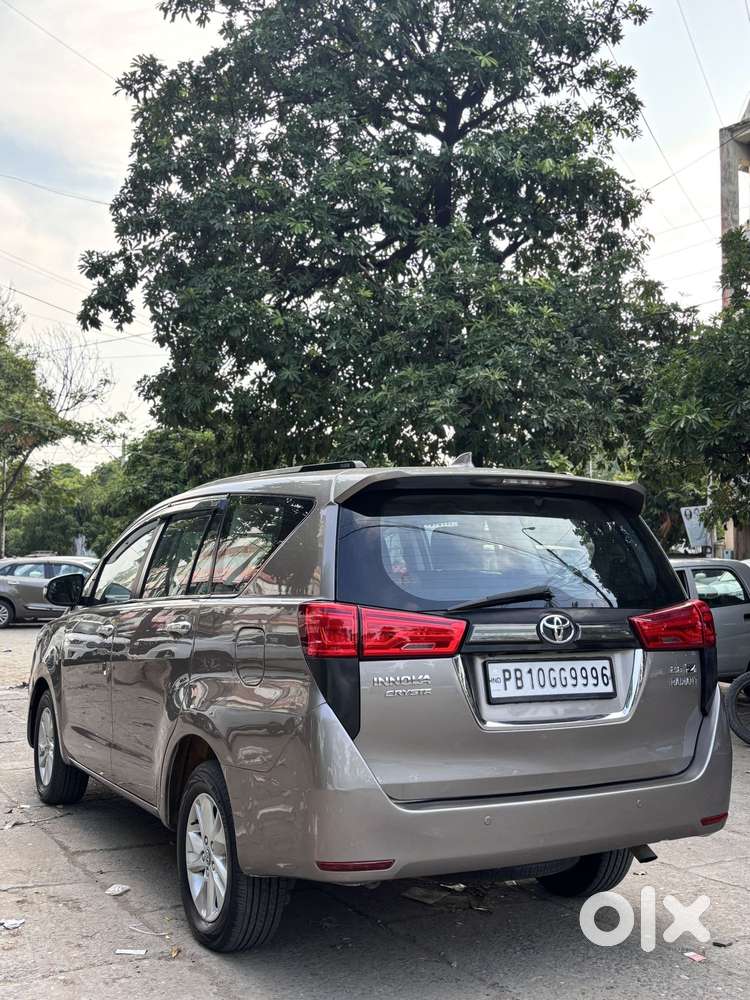 Toyota Innova Crysta 2.8z Automatic, 2017, Diesel