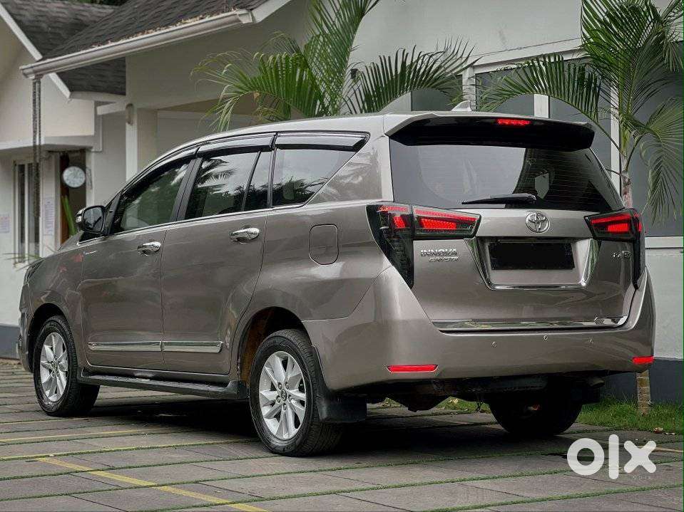 Toyota Innova Crysta 2.4 G Mt, 2017, Diesel