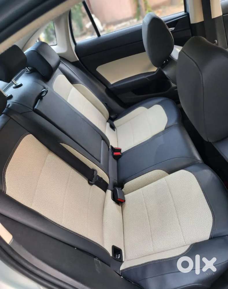 Skoda Slavia Automatic, Sunroof, Vantilated Seats, Wireless Charger