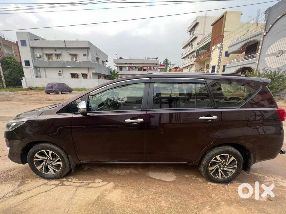 Innova Crysta 2.4 Gx At