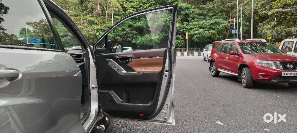 Toyota Innova Hycross 2.0 2023