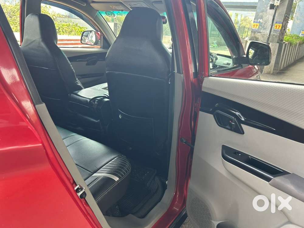 Mahindra Kuv 100 2016 (top End) Car