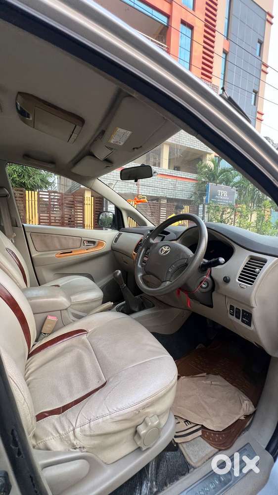 Toyota Innova 2.5 V 7 Str, 2010, Diesel