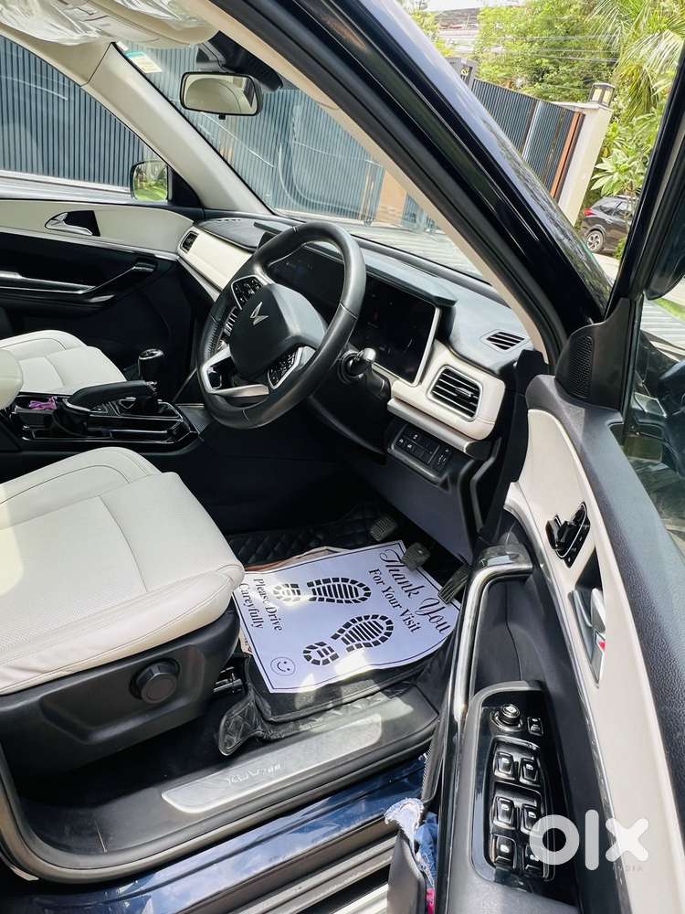 Mahindra Xuv700 2.2 Ax 7 Diesel Mt Luxury Pack Str, 2024, Diesel