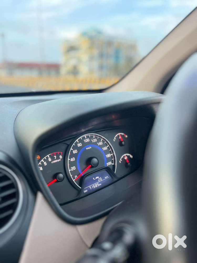 Hyundai Grand I10 Asta Petrol 2017