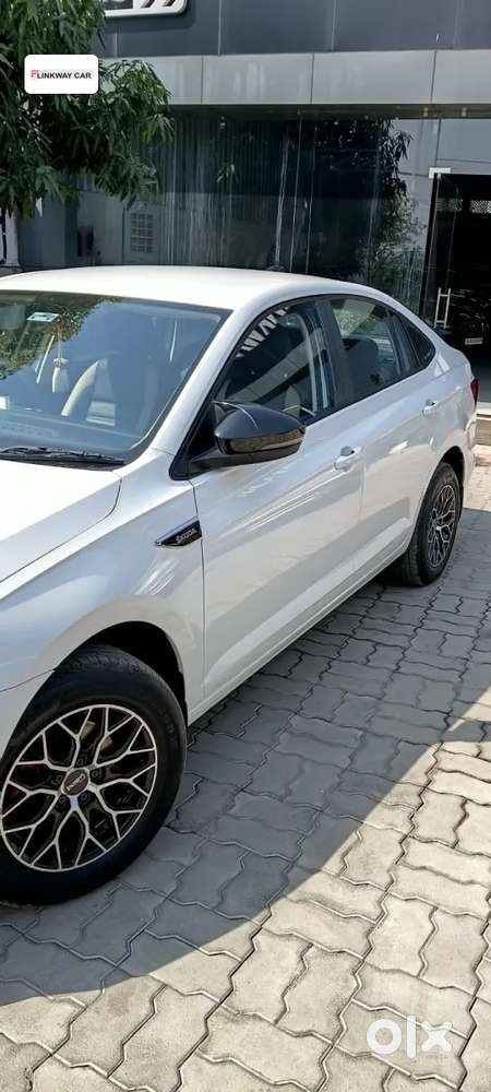 Skoda Slavia Active 1.0l Tsi Mt, 2022, Petrol