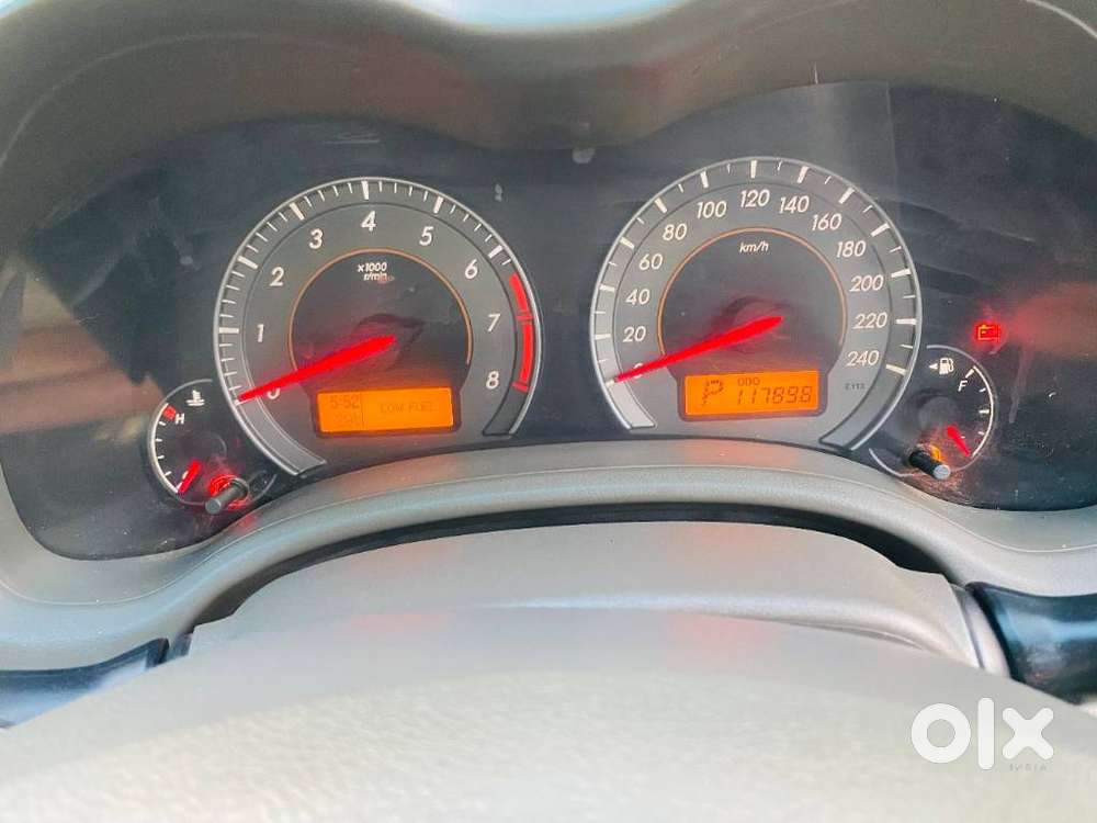 Toyota Corolla Altis 2010-2013 Vl, 2010, Petrol