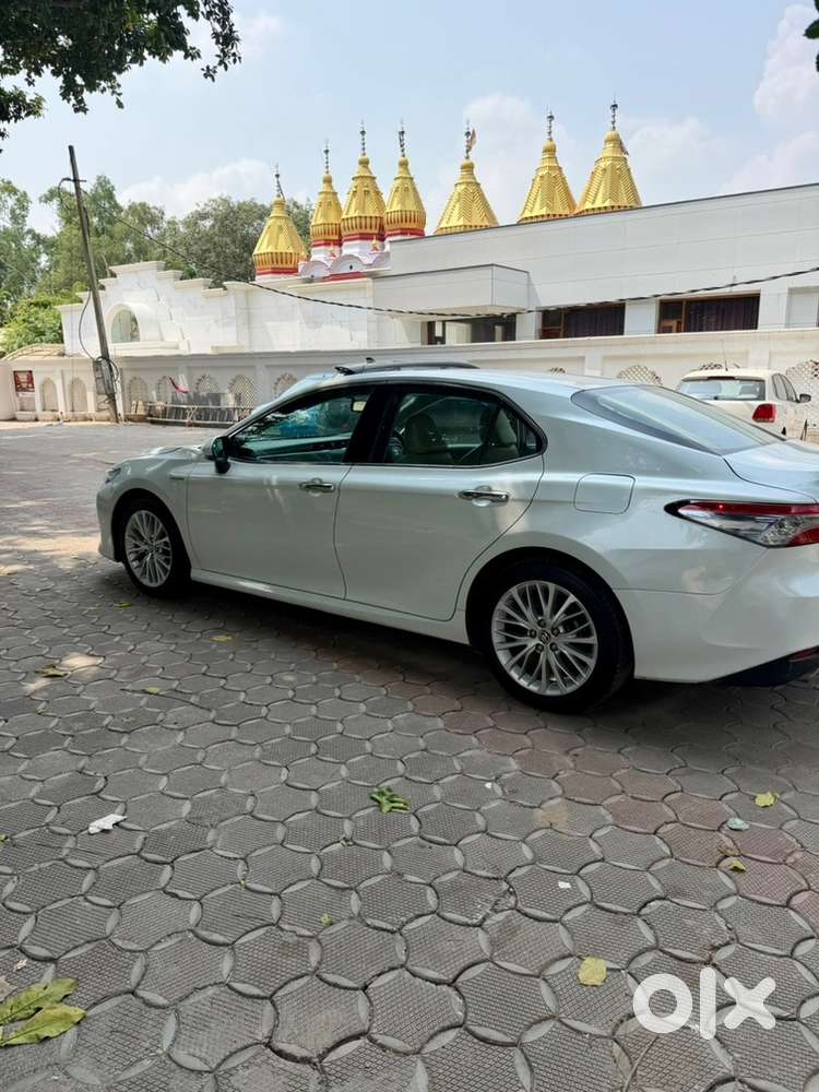 Toyota Camry Hybrid 2020