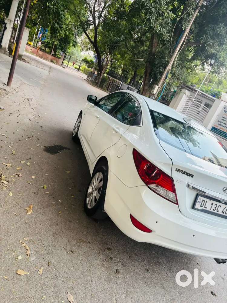 Hyundai Verna 2011 Petrol 200000 Km Driven And Also Cng