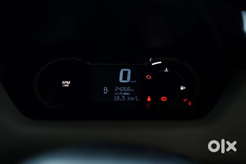 Nissan Magnite, 2022, Petrol