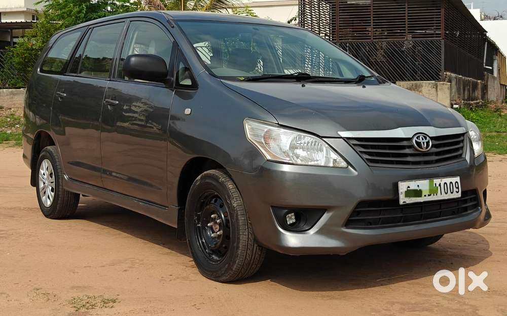 Toyota Innova 2.5 G (diesel) 8 Seater Bs Iv, 2013, Diesel