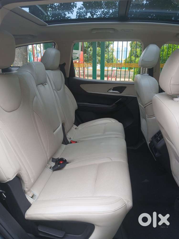 Mahindra Xuv700 2.0 Ax 7 Petrol At Luxury Pack Str, 2024, Petrol