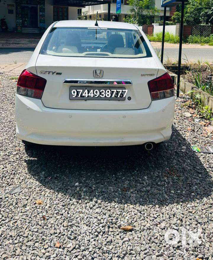 Honda City V At Exclusive, 2011, Petrol