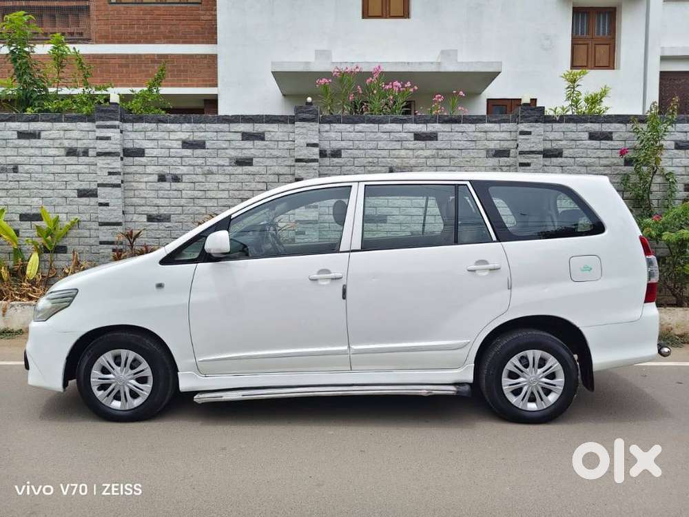 Toyota Innova 2.5 G (diesel) 8 Seater, 2015, Diesel
