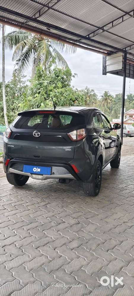 Tata Nexon 1.2 Revotron Xma Amt (s), 2018, Petrol