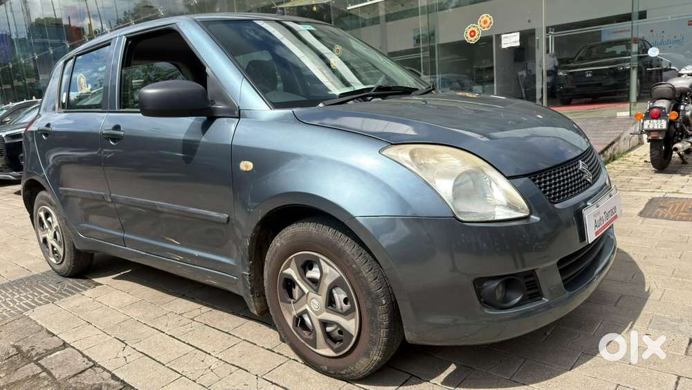 Maruti Suzuki Swift Lxi Optional-o, 2009, Petrol
